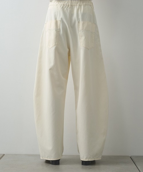 STUDIOUS（ステュディオス）の「【STUDIOUS】Barrel Chino Pants（チノパンツ・メンズ・ベージュ/クリーム/カーキ・2/1/3）」の16枚目の写真