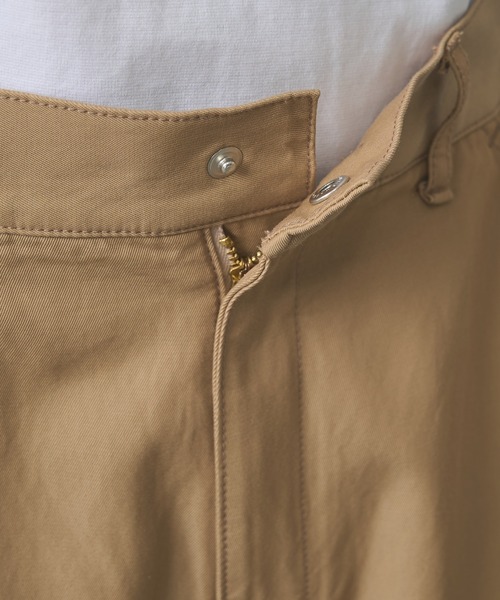 STUDIOUS（ステュディオス）の「【STUDIOUS】Barrel Chino Pants（チノパンツ・メンズ・ベージュ/クリーム/カーキ・2/1/3）」の20枚目の写真