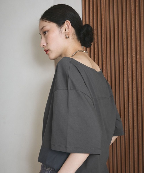 LEPSIM（レプシィム）の「《レプクル》オフショルワイドT　242876（Tシャツ/カットソー・レディース・チャコールグレー/オフホワイト/パープル・FREE）」の11枚目の写真