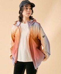 AIGLE（エーグル）の「【UPF50+ SolarPack】 UVカット ソーラーパック グラデーションプリント ジャケット（ナイロンジャケット）」
