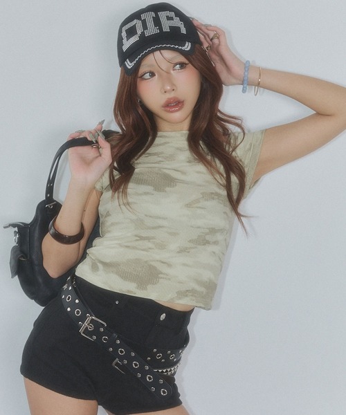 d.i.a.(ダイヤ)の「ニュアンスカモフラ Tシャツ【迷彩柄】(Tシャツ/カットソー・レディース・グリーン/グレー・FREE)」の2枚目の写真