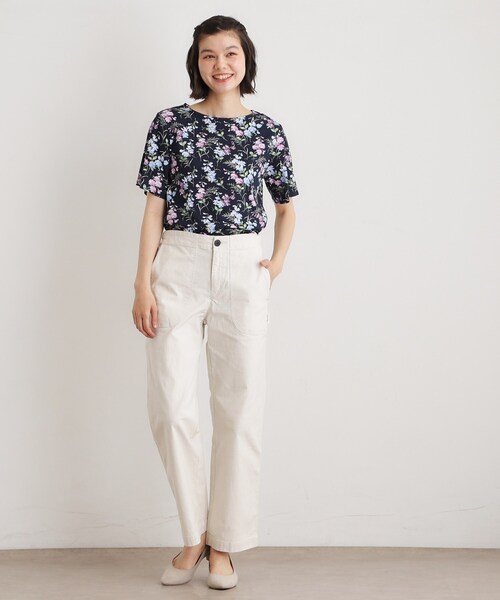 LAURA ASHLEY(ローラアシュレイ)の「【UVカット/接触冷感】ポリー柄 コットンジャージーTシャツ(Tシャツ/カットソー・レディース・ホワイト系3/ネイビー系・38/40)」の8枚目の写真