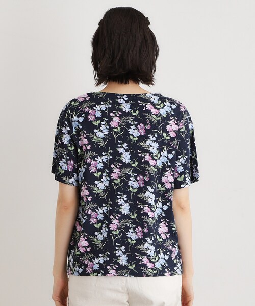 LAURA ASHLEY(ローラアシュレイ)の「【UVカット/接触冷感】ポリー柄 コットンジャージーTシャツ(Tシャツ/カットソー・レディース・ホワイト系3/ネイビー系・38/40)」の13枚目の写真