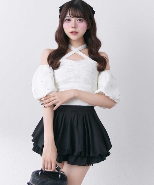 Belle Charme(ベルシャルム)の「【Belle Charme】Jewel Offshoulder Tops(シャツ/ブラウス・レディース・アイボリー/ブラック系その他/ワンウォッシュ・FREE)」の1枚目の写真