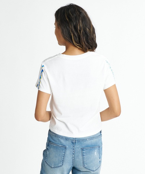BILLABONG(ビラボン)の「BILLABONG ウィメンズ GRAPHIC BABY FIT TEE Tシャツ 【2026年夏モデル】(Tシャツ/カットソー・レディース・ホワイト/オフホワイト/グリーン系その他/パープル系その他/イエロー系その他・MEDIUM)」の6枚目の写真