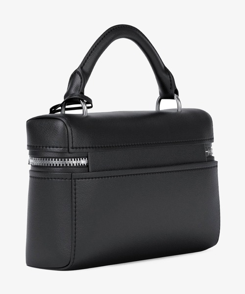 MICHAEL KORS（マイケルコース）の「JANA レザー クロスボディ エクストラスモール（ショルダーバッグ・レディース・ブラック・FREE）」の5枚目の写真