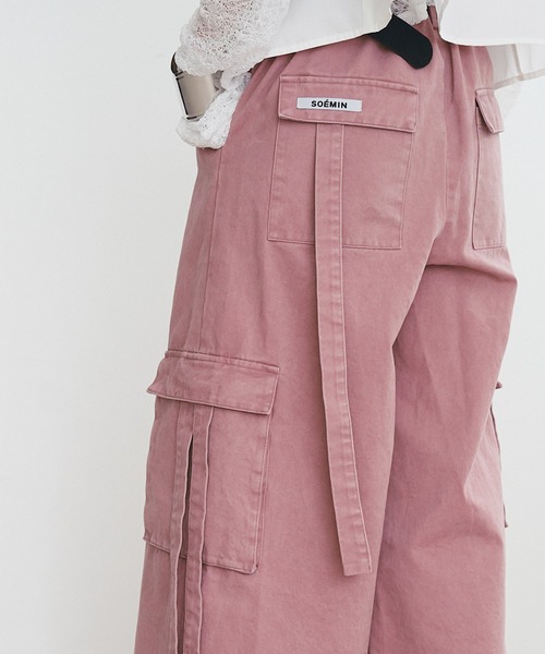 SOEMIN(ソミン)の「Military cargo pants/ミリタリーカーゴワイドパンツ(カーゴパンツ・レディース・カーキ/ピンク・FREE)」の2枚目の写真