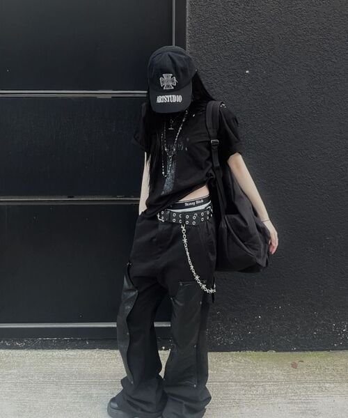ROARINGRAD(ロアリングラド)の「W.クロスダメージスラブTシャツブラック(Tシャツ/カットソー・レディース・その他・MEDIUM/LARGE)」の3枚目の写真