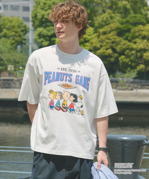 PEANUTS(ピーナッツ)の「<Exclusive>PEANUTS College Logo S/S Tee / ピーナッツ 別注 カレッジロゴ ルーズ半袖Tシャツ(Tシャツ/カットソー・メンズ・チャコール/ホワイト系/ダークネイビー/ホワイト系2/杢グレー/ブラウン/オフホワイト・L/S/M)」の12枚目の写真