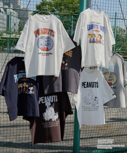 PEANUTS(ピーナッツ)の「<Exclusive>PEANUTS College Logo S/S Tee / ピーナッツ 別注 カレッジロゴ ルーズ半袖Tシャツ(Tシャツ/カットソー・メンズ・チャコール/ホワイト系/ダークネイビー/ホワイト系2/杢グレー/ブラウン/オフホワイト・L/S/M)」の8枚目の写真