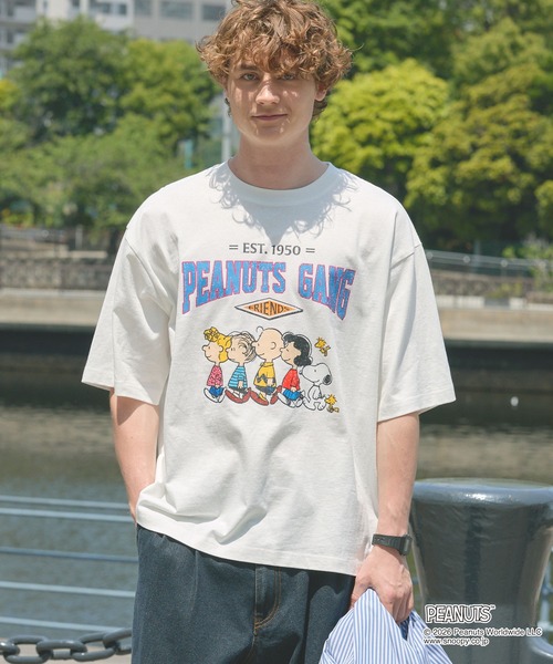 PEANUTS(ピーナッツ)の「<Exclusive>PEANUTS College Logo S/S Tee / ピーナッツ 別注 カレッジロゴ ルーズ半袖Tシャツ(Tシャツ/カットソー・メンズ・チャコール/ホワイト系/ダークネイビー/ホワイト系2/杢グレー/ブラウン/オフホワイト・L/S/M)」の18枚目の写真
