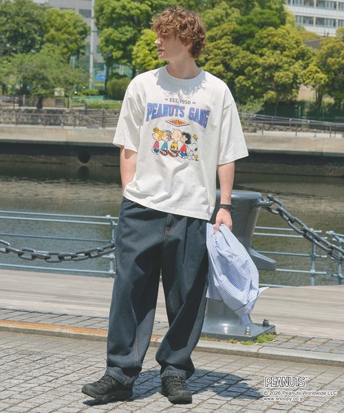 PEANUTS(ピーナッツ)の「<Exclusive>PEANUTS College Logo S/S Tee / ピーナッツ 別注 カレッジロゴ ルーズ半袖Tシャツ(Tシャツ/カットソー・メンズ・チャコール/ホワイト系/ダークネイビー/ホワイト系2/杢グレー/ブラウン/オフホワイト・L/S/M)」の19枚目の写真