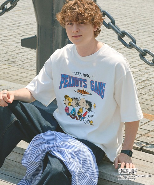PEANUTS(ピーナッツ)の「<Exclusive>PEANUTS College Logo S/S Tee / ピーナッツ 別注 カレッジロゴ ルーズ半袖Tシャツ(Tシャツ/カットソー・メンズ・チャコール/ホワイト系/ダークネイビー/ホワイト系2/杢グレー/ブラウン/オフホワイト・L/S/M)」の22枚目の写真