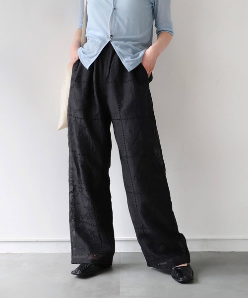 tiptop（ティップトップ）の「パッチワーク風刺繍イージーパンツ（その他パンツ・レディース・オフホワイト/ブラック・FREE）」の3枚目の写真
