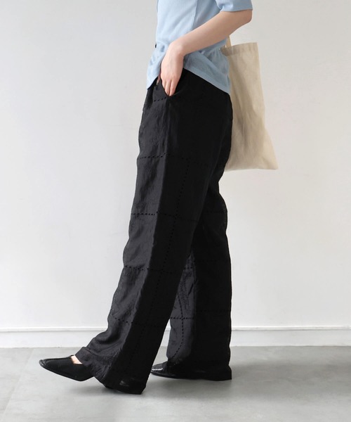 tiptop（ティップトップ）の「パッチワーク風刺繍イージーパンツ（その他パンツ・レディース・オフホワイト/ブラック・FREE）」の5枚目の写真