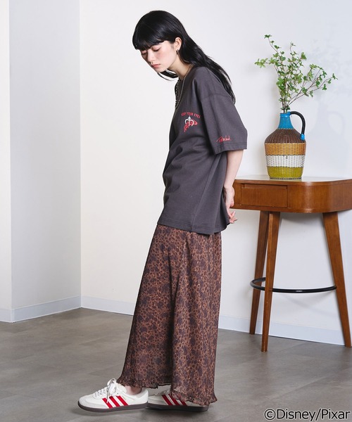ROSE BUD(ローズバッド)の「TOY STORY / PIZZA PLANET / S/S TEE(Tシャツ/カットソー・レディース・チャコール/ホワイト・M/L)」の8枚目の写真