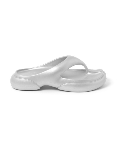 BAYFLOW(ベイフロー)の「【Paes(ぺイズ)】New Flipflop Metal (MEN)(サンダル・メンズ・ライトグレー・MEDIUM/LARGE)」の3枚目の写真