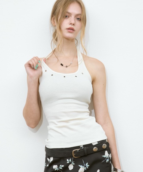 Rohwel(ローウェル)の「Eyelet Halter Tank Tops / アイレットホルタータンクトップス(タンクトップ・レディース・ホワイト/ブラック/ブラウン・FREE)」の2枚目の写真
