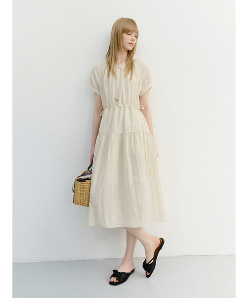 DUNST(ダンスト)の「HALF SLEEVE DRESS_UDDR6B222_LIGHT BEIGE(ワンピース・レディース・ライトベージュ・LARGE/MEDIUM/SMALL)」の2枚目の写真