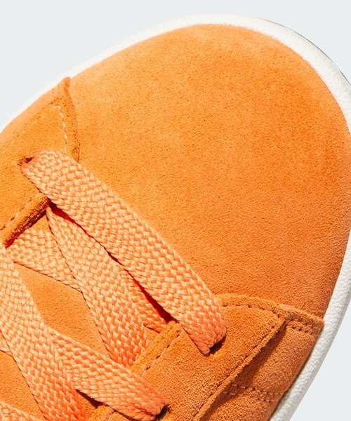 adidas(アディダス)の「オリジナルス キャンパス 00s スパイクレス ゴルフ / Campus 00s Spikeless Golf(スニーカー・メンズ・オレンジ・22.5cm/23.5cm/24.5cm/25.5cm/26.5cm/27.5cm/28.5cm/23.0cm/24.0cm/25.0cm/26.0cm/27.0cm/28.0cm/29.0cm)」の9枚目の写真