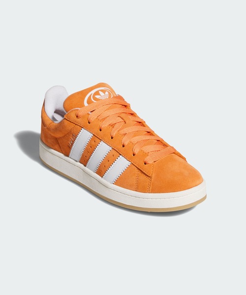 adidas(アディダス)の「オリジナルス キャンパス 00s スパイクレス ゴルフ / Campus 00s Spikeless Golf(スニーカー・メンズ・オレンジ・22.5cm/23.5cm/24.5cm/25.5cm/26.5cm/27.5cm/28.5cm/23.0cm/24.0cm/25.0cm/26.0cm/27.0cm/28.0cm/29.0cm)」の3枚目の写真