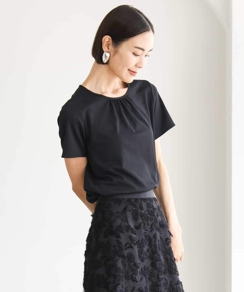 MICHEL KLEIN(ミッシェル・クラン)の「ギャザーネックジョーゼットカットソー(Tシャツ/カットソー・レディース・ホワイト/ブラック/ライラック・38)」の9枚目の写真