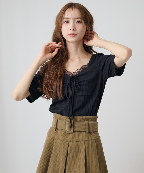DAYRA(デイラ)の「レース ドロスト リボン 半袖 リブ トップス(Tシャツ/カットソー・レディース・チャコールグレー/ブラック・FREE)」の5枚目の写真