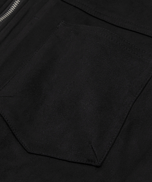 LETTERCOMO（レテルコモ）の「スタンドカラー スエード クロップジャケット ブラック（ライダースジャケット・レディース・ブラック・LARGE/X-LARGE/MEDIUM）」の4枚目の写真