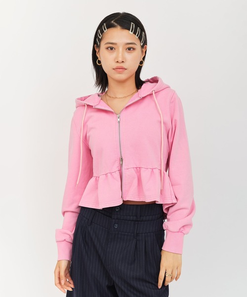 atmos pink(アトモスピンク)の「atmos pink Peplum Zip Hoodie / アトモス ピンク ペプラム ジップ フード(パーカー・レディース・ピンク/カモフラージュ/ブラック・FREE)」の2枚目の写真