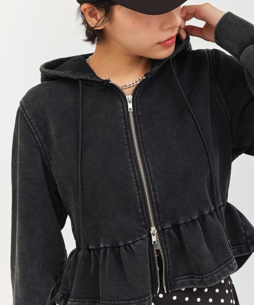 atmos pink(アトモスピンク)の「atmos pink Peplum Zip Hoodie / アトモス ピンク ペプラム ジップ フード(パーカー・レディース・ピンク/カモフラージュ/ブラック・FREE)」の5枚目の写真
