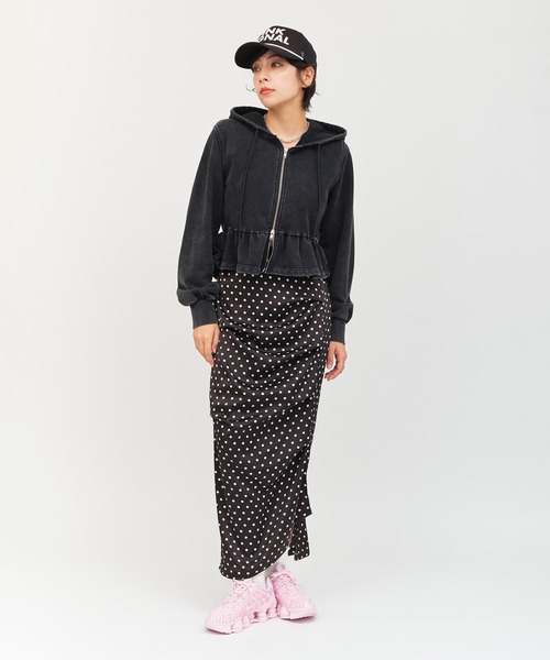 atmos pink(アトモスピンク)の「atmos pink Peplum Zip Hoodie / アトモス ピンク ペプラム ジップ フード(パーカー・レディース・ピンク/カモフラージュ/ブラック・FREE)」の4枚目の写真
