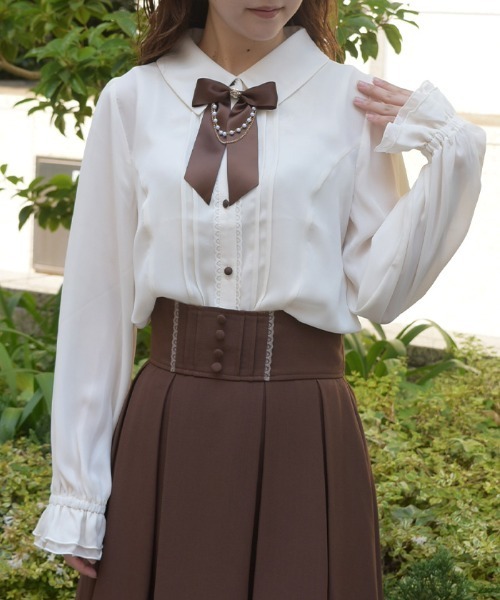axes femme(アクシーズファム)の「リボン×パールチェーンブラウス(シャツ/ブラウス・レディース・ワイン/ブラウン/ネイビー・MEDIUM/LARGE)」の4枚目の写真