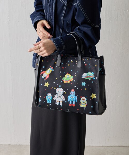 ear PAPILLONNER(イアパピヨネ)の「《A4対応/オリジナルシール付き》sampo×earコラボ/2WAYスクエアトートバッグ(トートバッグ・レディース・ベージュ/ブラック/ネイビー・FREE)」の11枚目の写真