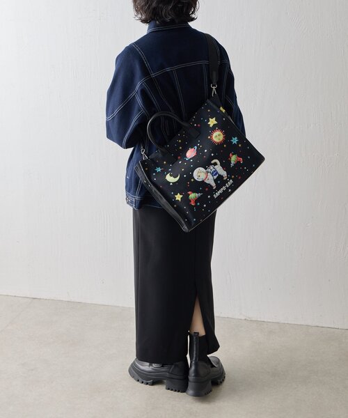ear PAPILLONNER(イアパピヨネ)の「《A4対応/オリジナルシール付き》sampo×earコラボ/2WAYスクエアトートバッグ(トートバッグ・レディース・ベージュ/ブラック/ネイビー・FREE)」の12枚目の写真