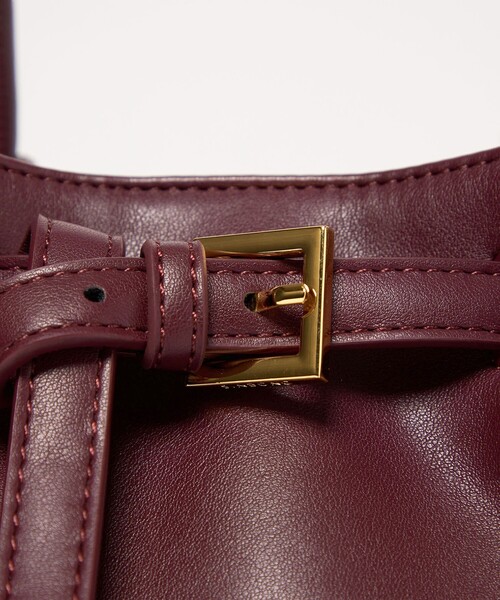 green label relaxing(グリーンレーベルリラクシング)の「【別注】<SINBONO>ベルト トートバッグ / ショルダーバッグ(ショルダーバッグ・レディース・ワインレッド/ブラック・FREE)」の15枚目の写真