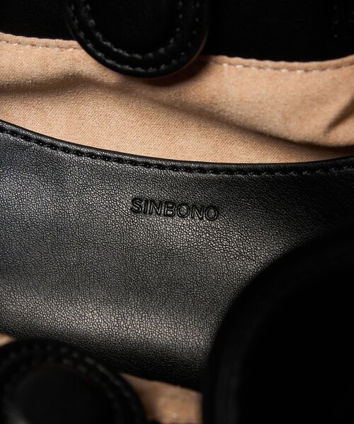 green label relaxing(グリーンレーベルリラクシング)の「【別注】<SINBONO>ベルト トートバッグ / ショルダーバッグ(ショルダーバッグ・レディース・ワインレッド/ブラック・FREE)」の22枚目の写真