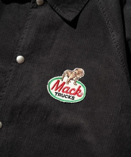 MACK TRUCKS(マックトラックス)の「CORDUROY COACHERS JACKET(ブルゾン・メンズ・チャコールグレー/ブラウン/グリーン/ブラック・LARGE/MEDIUM)」の8枚目の写真