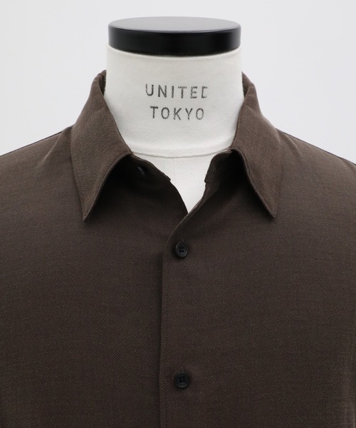 UNITED TOKYO(ユナイテッドトウキョウ)の「SILK NYLON TWILL ダブルタックシャツ(シャツ/ブラウス・メンズ・ブラック/オフホワイト/ブラウン・1/2)」の22枚目の写真