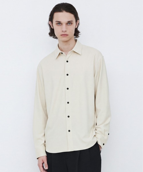 UNITED TOKYO(ユナイテッドトウキョウ)の「SILK NYLON TWILL ダブルタックシャツ(シャツ/ブラウス・メンズ・ブラック/オフホワイト/ブラウン・1/2)」の9枚目の写真