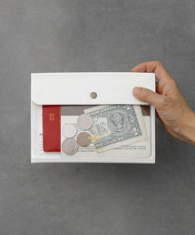 nahe（ネーエ）の「nahe ネーエ トラベルオーガナイザー 収納ケース パスポート 三つ折り クリア A6（パスポートケース）」