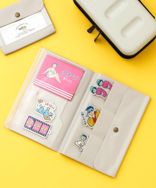Nahe（ネーエ）の「nahe ネーエ トラベルオーガナイザー 収納ケース パスポート 三つ折り クリア A6（パスポートケース・レディース・グレー/アイボリー/グリーン/レッド/イエロー/ブルー/ホワイト/ブラック/グレー系その他/ブラウン系その他/クリア・FREE）」の16枚目の写真