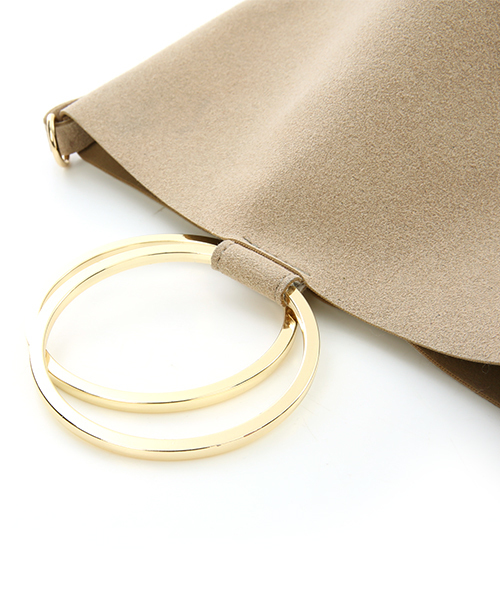 Luz Llena (NEY)（ラズレナニー）の「[2WAY]スエードタッチ・メタルハンドルショルダーバッグ（ショルダーバッグ・レディース・ベージュ/グレー/ブラック・ﾌﾘ-）」の13枚目の写真