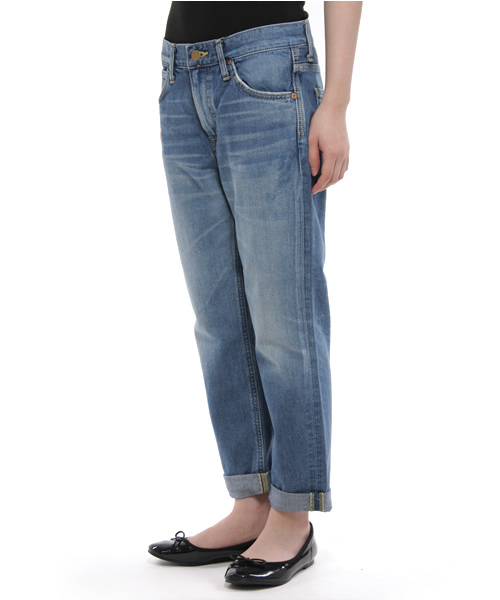 SHIPS for women（シップスフォーウィメン）の「LEE:TAPERD FIT BLEACH（デニムパンツ・レディース・ライトブルー・SMALL/MEDIUM）」の2枚目の写真