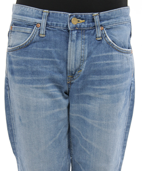 SHIPS for women（シップスフォーウィメン）の「LEE:TAPERD FIT BLEACH（デニムパンツ・レディース・ライトブルー・SMALL/MEDIUM）」の4枚目の写真
