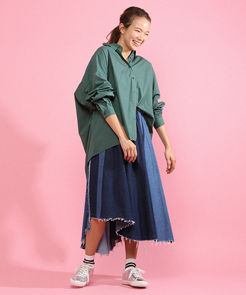 niko and...(ニコアンド)の「染めBIGBIGレギュラーシャツ【niko and ...】(シャツ/ブラウス・レディース・グリーン/ベージュ・FREE)」の12枚目の写真