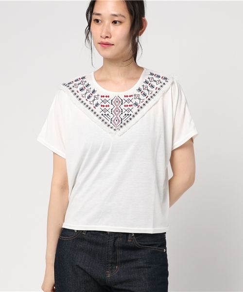 SpRay(スプレイ)の「クロスステッチフリンジTシャツ(Tシャツ/カットソー・レディース・ホワイト/レッド/カーキ/ネイビー・FREE)」の7枚目の写真