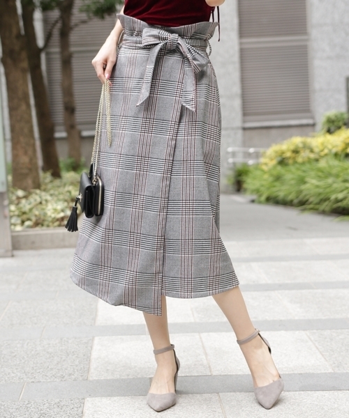 Andemiu（アンデミュウ）の「【WEB限定】チェックラップスカート773269（スカート・レディース・ブラック/ベージュ・FREE）」の2枚目の写真