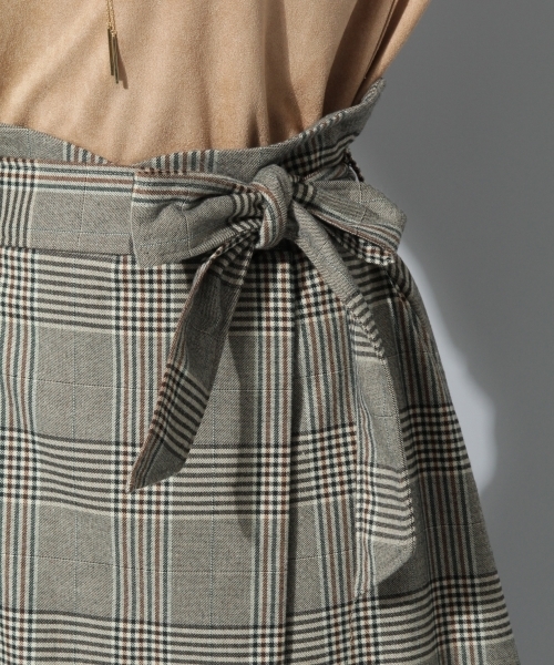 Andemiu（アンデミュウ）の「【WEB限定】チェックラップスカート773269（スカート・レディース・ブラック/ベージュ・FREE）」の9枚目の写真