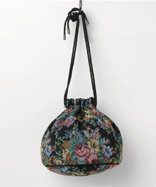 merlot plus(メルロープリュス)の「ゴブラン柄巾着バッグ2491(ハンドバッグ・レディース・ブラック/ベージュ・FREE)」の8枚目の写真