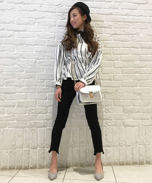 VENCEEXCHANGE（ヴァンスエクスチェンジ）の「カシュクールブラウス                   （シャツ/ブラウス・レディース・ブラック/オフホワイト・MEDIUM）」の5枚目の写真